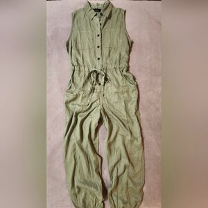Olive Green Sleeveless Jumpsuit